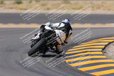 media/Oct-08-2022-SoCal Trackdays (Sat) [[1fc3beec89]]/Turn 11 Backside (1145am)/